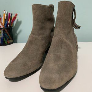 Banana Republic Lydia Suede Heel